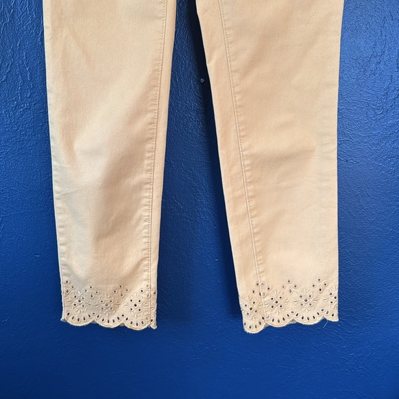 Loft size 2 Yellow cropped chinos with detailing - Picture 3 of 9